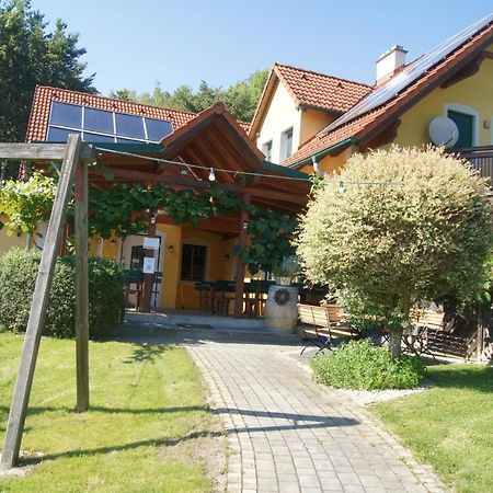 Riegler'S Buschenschank Fürstenfeld 外观 照片